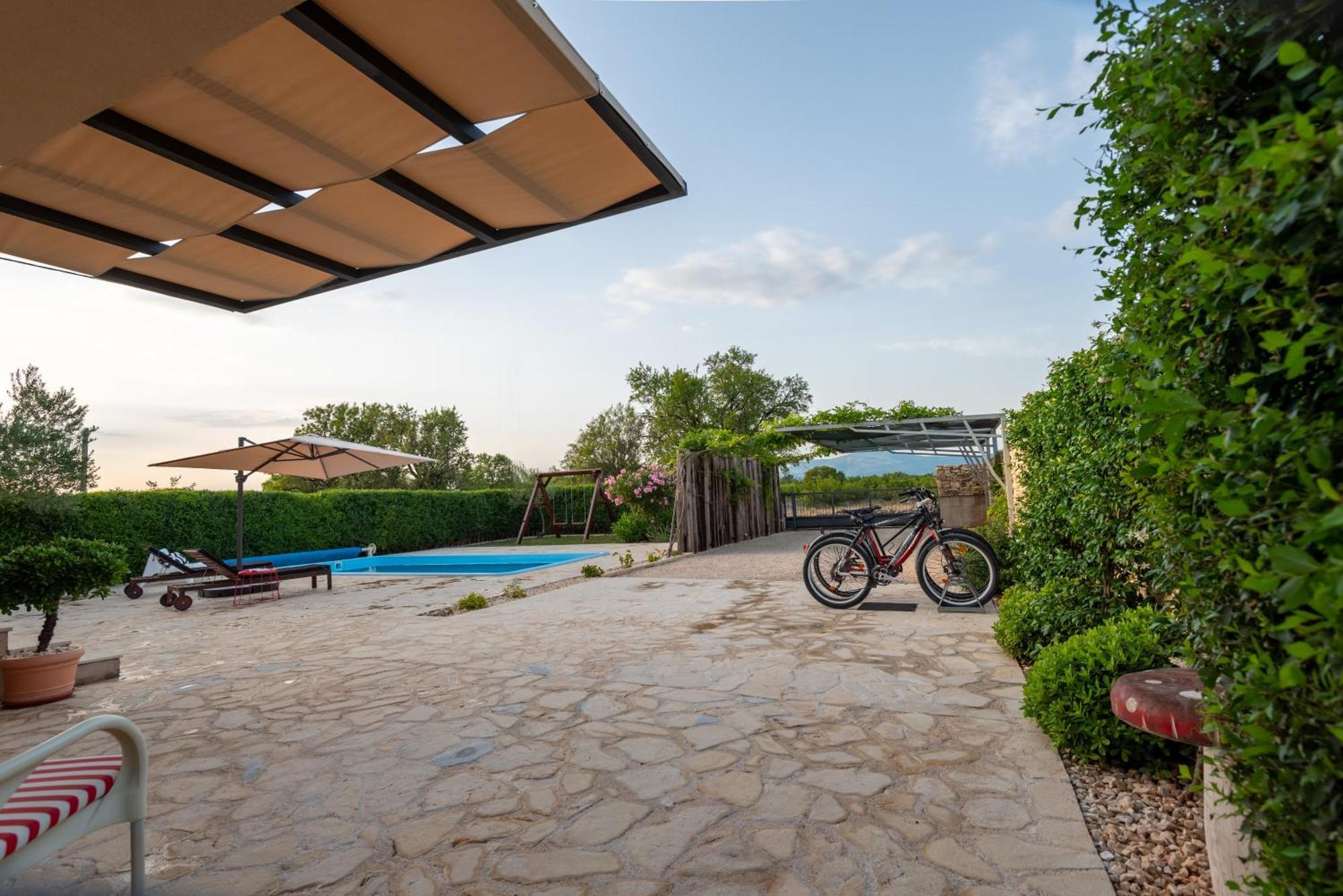 Cozy Country Home With Heated Outdoor Pool Šibenik Kültér fotó